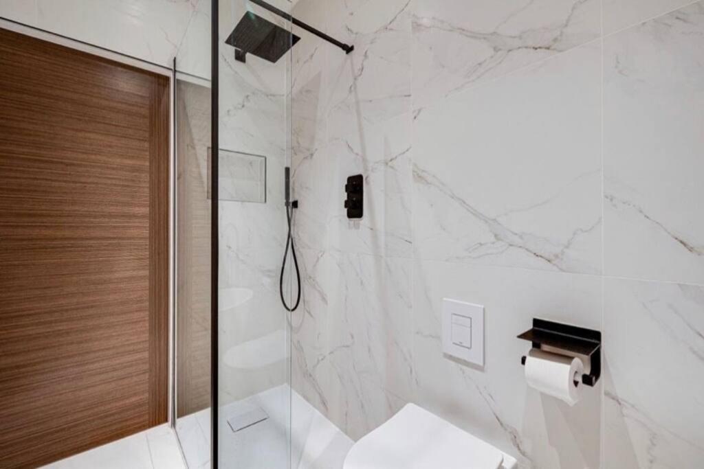 Luxury Apartment: City Centre, Stylish, Modern Chester Zewnętrze zdjęcie